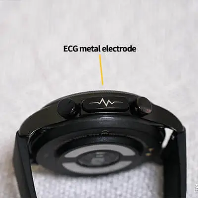 Taking a heart rate reading on the Aptofit Smart Watch sensor pad